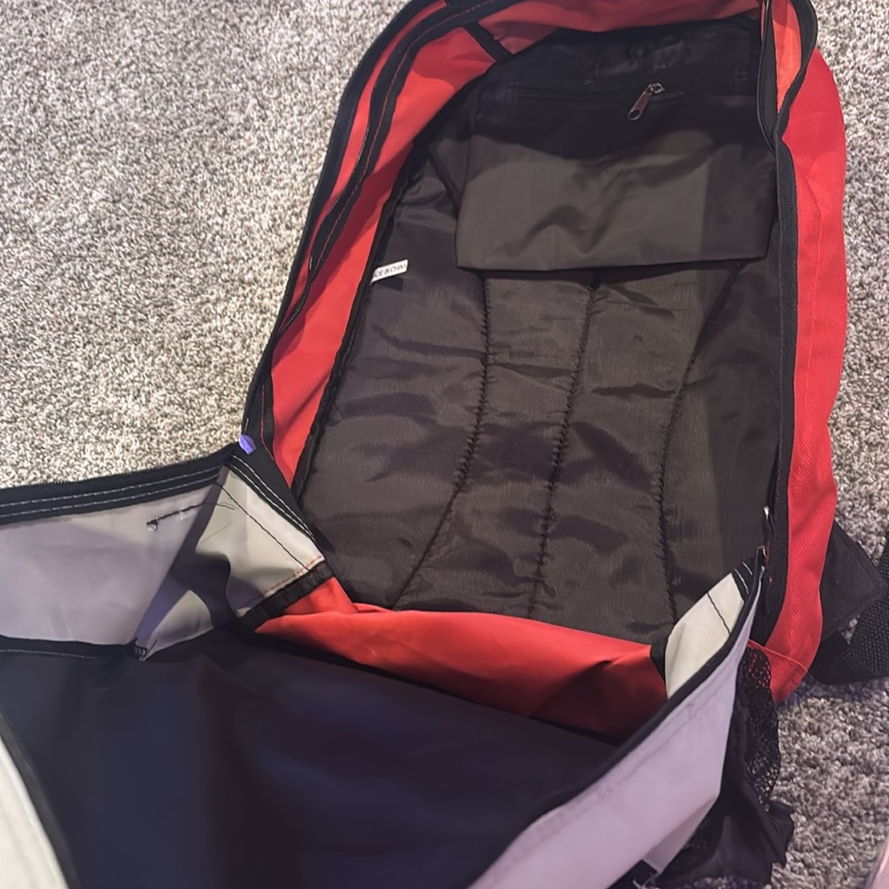 Multi-Use Backpack - Picture 6 of 9